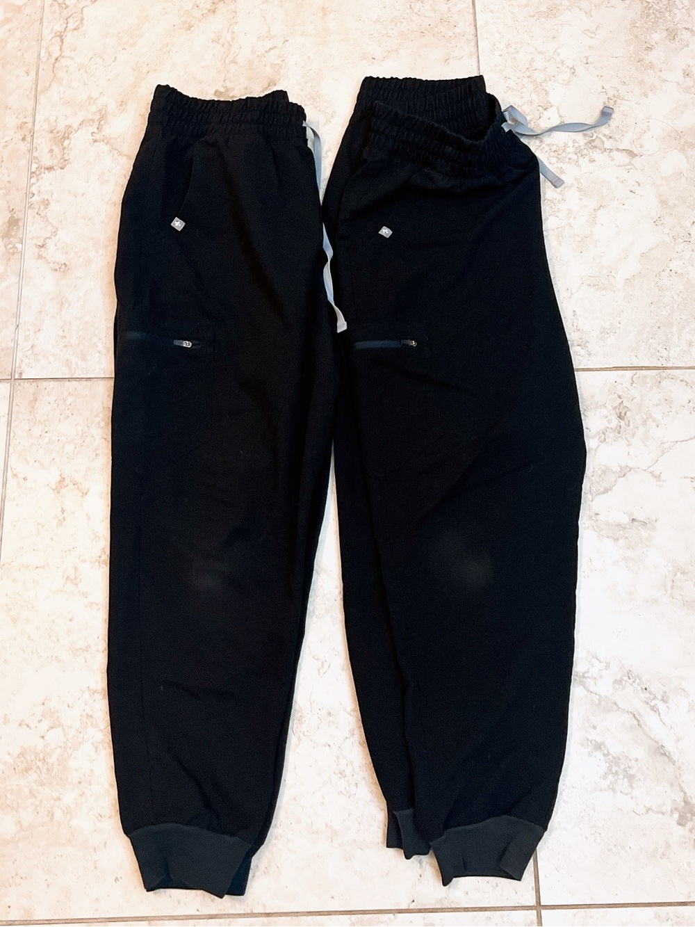 Figs jogger scrub pants x2
